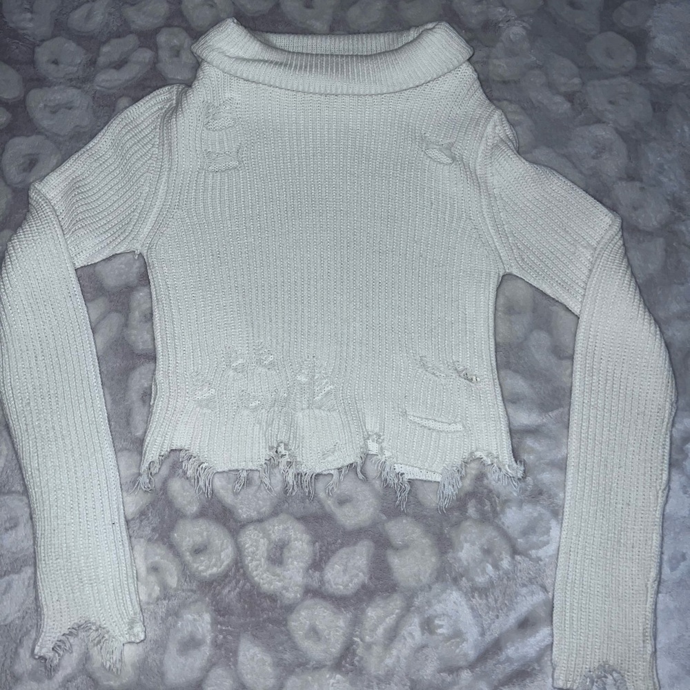 Chic Cream Turtleneck Sweater